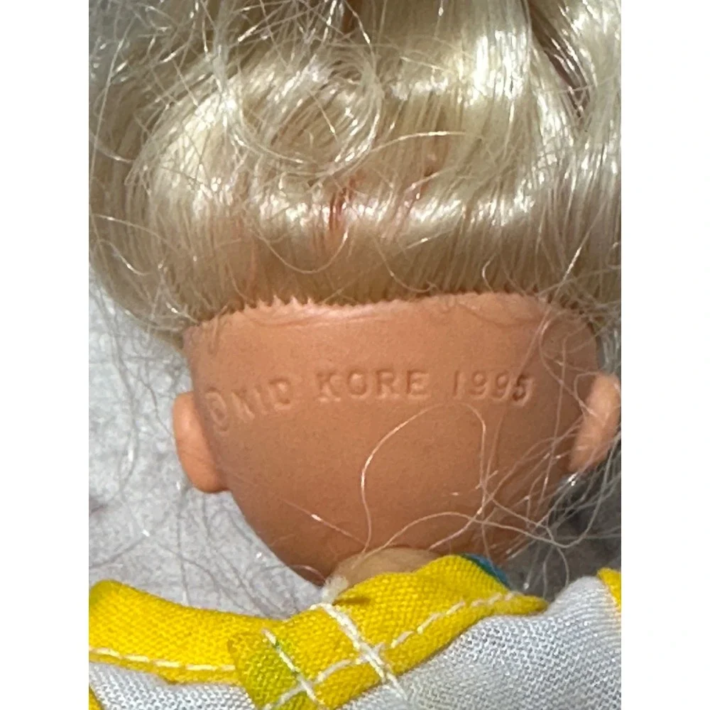 Vintage Kid Kore 1995‎ Mini Doll Blonde Teal Eyes Yellow Geometric Dress
